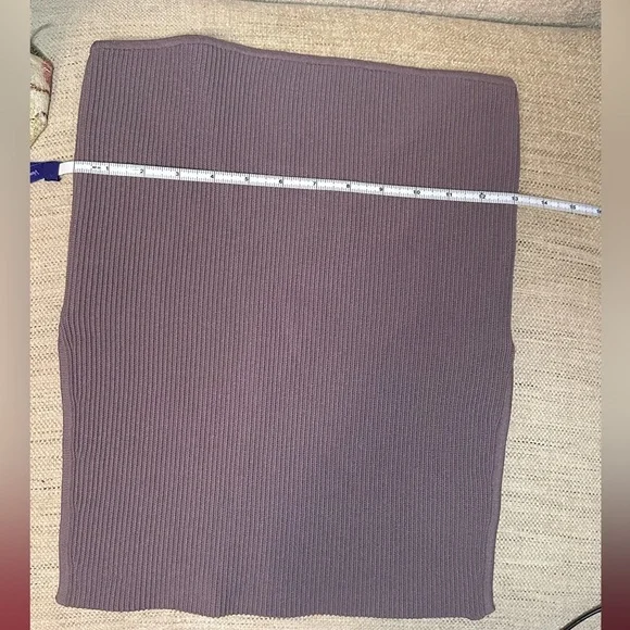 NWT Aritzia Babaton Sculpt Knit Savvy Tube Top - Picture 10 of 13